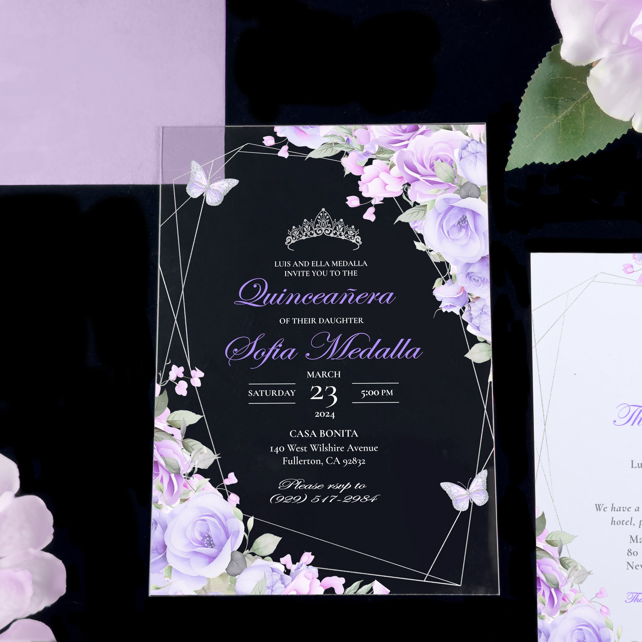 Invitación De Quinceañera en Acrílico Transparente con Mariposas Lavandas - Leila